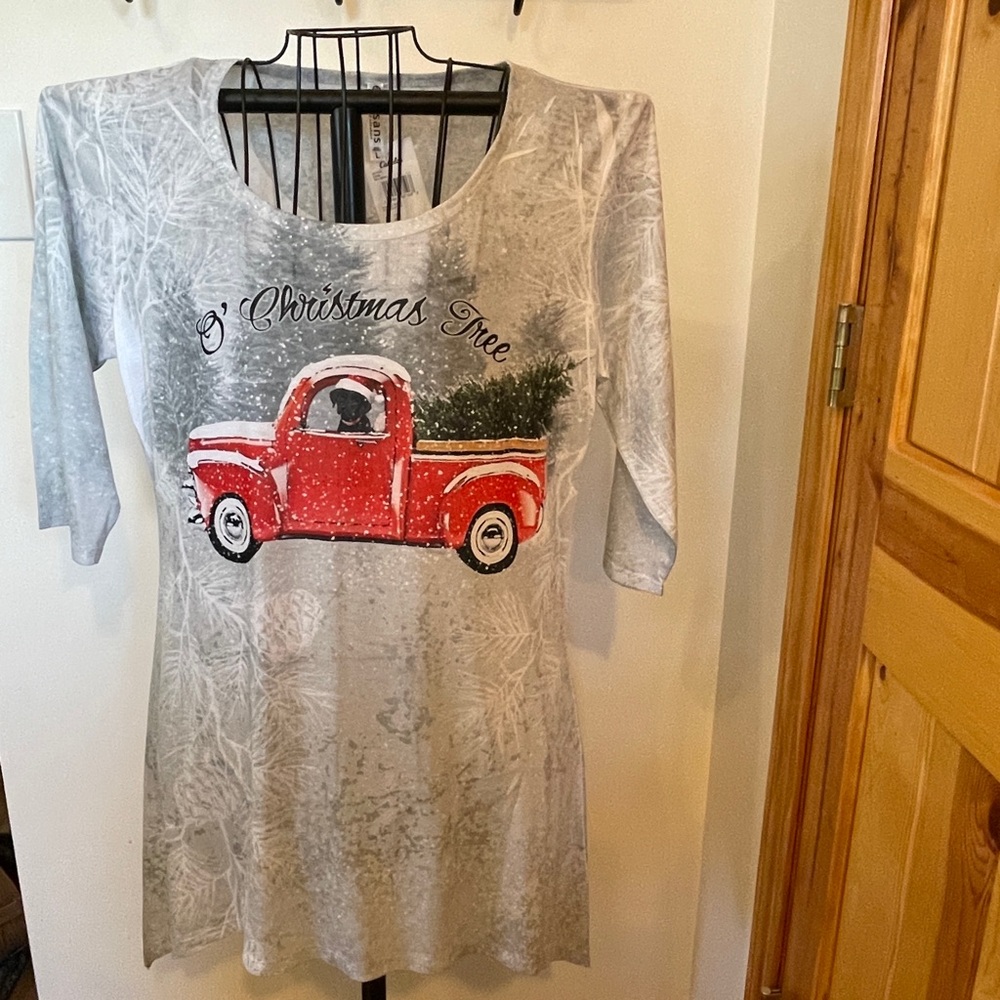 Women's Large Christmas Tee Top Tunic Black Lab Dog Red Pickup Truck NWT